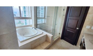 SE VENDE ELEGANTE APARTAMENTO EN PH PACIFIC POINT PUNTA PACIFICA