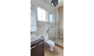 SE VENDE ELEGANTE APARTAMENTO EN PH PACIFIC POINT PUNTA PACIFICA