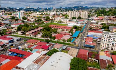 Se vende lote Parque Lefevre