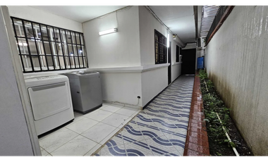 SE VENDE CASA EN LA  ALAMEDA