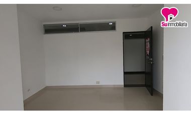 Vendo Oficina Centro Comercial Estación Niquia Bello