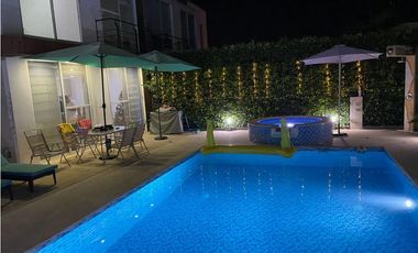SE VENDE CASA CON PISCINA PRIVADA Y JACUZZI CABO VERDE PRAIA, RICAURTE