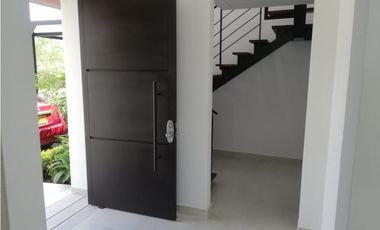 SE VENDE CASA CON PISCINA PRIVADA Y JACUZZI CABO VERDE PRAIA, RICAURTE