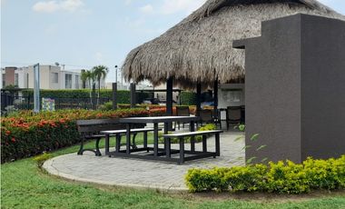 SE VENDE CASA CON PISCINA PRIVADA Y JACUZZI CABO VERDE PRAIA, RICAURTE