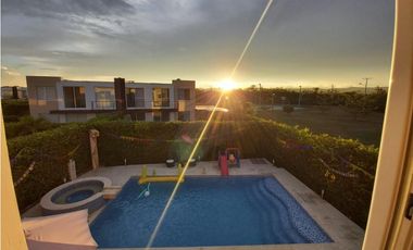 SE VENDE CASA CON PISCINA PRIVADA Y JACUZZI CABO VERDE PRAIA, RICAURTE
