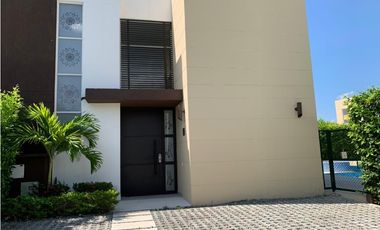 SE VENDE CASA CON PISCINA PRIVADA Y JACUZZI CABO VERDE PRAIA, RICAURTE