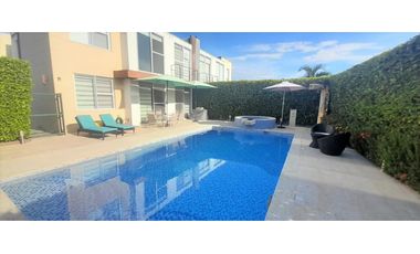 SE VENDE CASA CON PISCINA PRIVADA Y JACUZZI CABO VERDE PRAIA, RICAURTE
