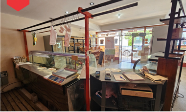 CASA CON LOCAL (Calle 15 e/18 y 20)