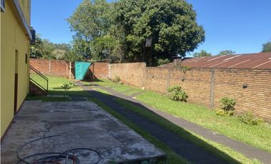 VENDO INCREIBLE CASA CON NEGOCIO EN 2 PLANTAS - L. N. ALEM, MISIONES