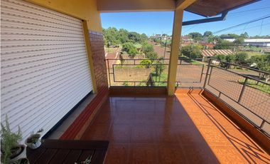 VENDO INCREIBLE CASA CON NEGOCIO EN 2 PLANTAS - L. N. ALEM, MISIONES