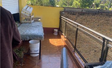 VENDO INCREIBLE CASA CON NEGOCIO EN 2 PLANTAS - L. N. ALEM, MISIONES