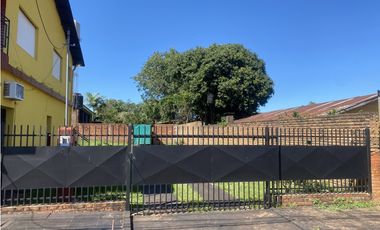 VENDO INCREIBLE CASA CON NEGOCIO EN 2 PLANTAS - L. N. ALEM, MISIONES