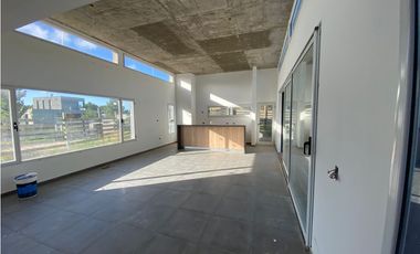 CASA EN VENTA EN COSTA ESMERALDA - ECUESTRE 2