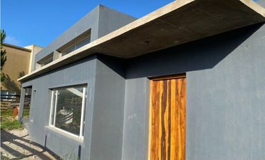 CASA EN VENTA EN COSTA ESMERALDA - ECUESTRE 2