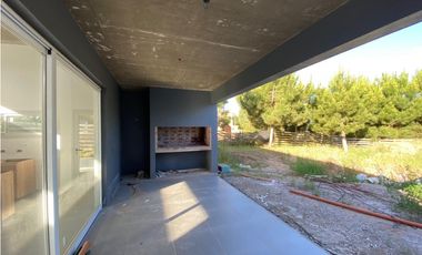 CASA EN VENTA EN COSTA ESMERALDA - ECUESTRE 2