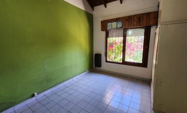 Casa para 2 Familias en venta en Burzaco Este