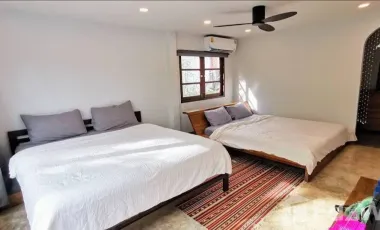 3-Bedroom Modern Pool Villa near Laem Mae Pim, Rayong