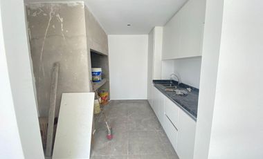 Departamento en  venta de 2 ambientes con cochera