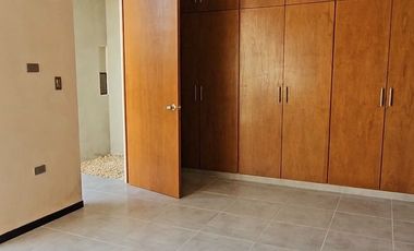 VILLA CON HABITACION EN PLANTA BAJA Y ALBERCA LISTA PARA HABITAR.