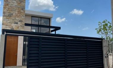 VILLA CON HABITACION EN PLANTA BAJA Y ALBERCA LISTA PARA HABITAR.