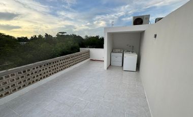 AMPLIO TOWN SANTA GERTRUDIS COPO, AMUEBLADO, MERIDA, YUCATAN.