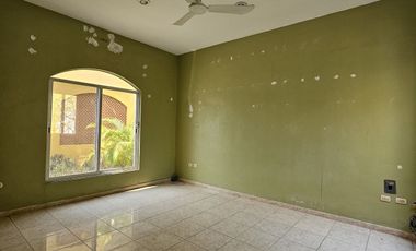CERCA DEL MAR AMPLIA CASA EN VENTA EN CHICXULUB, PROGRESO, YUCATAN.