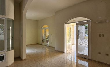 CERCA DEL MAR AMPLIA CASA EN VENTA EN CHICXULUB, PROGRESO, YUCATAN.
