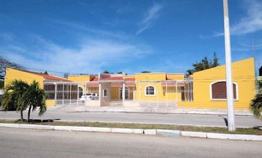 CERCA DEL MAR AMPLIA CASA EN VENTA EN CHICXULUB, PROGRESO, YUCATAN.