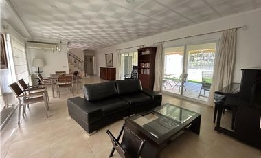 IMPECABLE CASA AMOBLADA EN ALQUILER EN BARRIO CERRADO VALLE CLARO