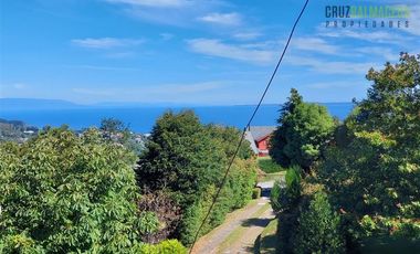 Casa en Venta en Rebajada en un 20% - Amplia casa con Quincho, Bodega y Cancha de Tenis - Lomas de Reloncaví