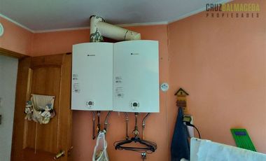 Casa en Venta en Rebajada en un 20% - Amplia casa con Quincho, Bodega y Cancha de Tenis - Lomas de Reloncaví