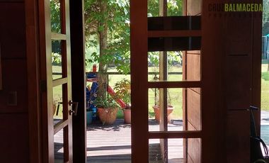 Casa en Venta en Rebajada en un 20% - Amplia casa con Quincho, Bodega y Cancha de Tenis - Lomas de Reloncaví