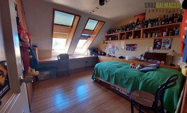 Parcela en Venta en Rebajada en un 20% - Amplia casa con Quincho, Bodega y Cancha de Tenis - Lomas de Reloncaví