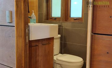 Parcela en Venta en Rebajada en un 20% - Amplia casa con Quincho, Bodega y Cancha de Tenis - Lomas de Reloncaví