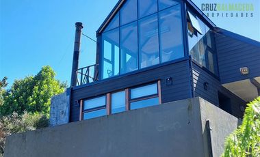 Parcela en Venta en Rebajada en un 20% - Amplia casa con Quincho, Bodega y Cancha de Tenis - Lomas de Reloncaví