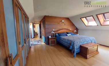 Parcela en Venta en Rebajada en un 20% - Amplia casa con Quincho, Bodega y Cancha de Tenis - Lomas de Reloncaví