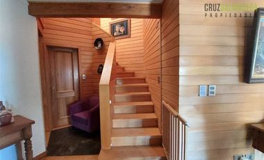 Parcela en Venta en Rebajada en un 20% - Amplia casa con Quincho, Bodega y Cancha de Tenis - Lomas de Reloncaví