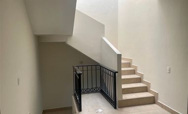 CASA EN VENTA EN VALLE PONIENTE