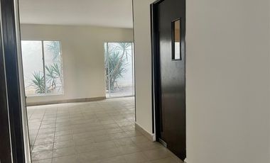 CASA EN VENTA EN VALLE PONIENTE