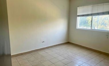 CASA EN VENTA EN VALLE PONIENTE