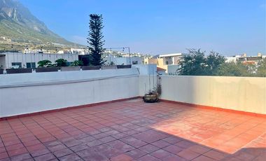 CASA EN VENTA EN VALLE PONIENTE