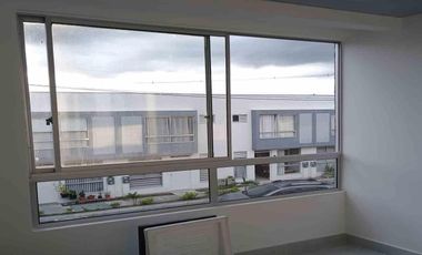 CASA EN VENTA EN AV DE LOS CAMELLOS/ARMENIA