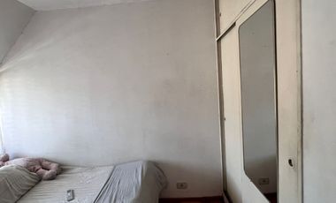 Casa  en Venta Villa Sarmiento / Moron (A120 3734)