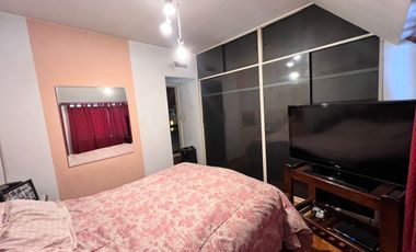 Casa  en Venta Villa Sarmiento / Moron (A120 3734)
