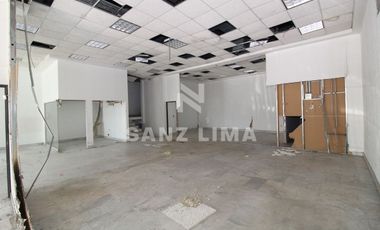 Boulevard López Mateos Pte.: Amplios locales con estacionamiento