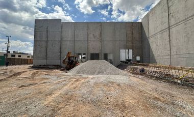 Bodega en Parque Industrial la Villa - 19,320 m2