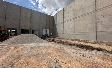 Bodega en Parque Industrial la Villa - 19,320 m2