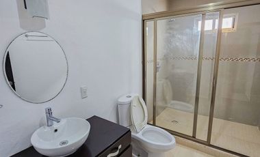 Casa · Residencial Arbolada · 4 Recámaras · Terreno Grande · Huayacan