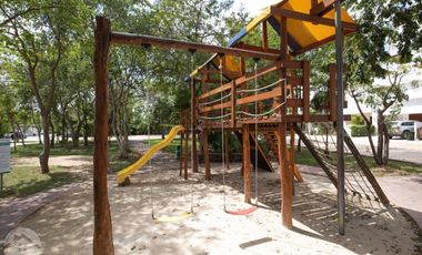 Casa · Residencial Arbolada · 4 Recámaras · Terreno Grande · Huayacan