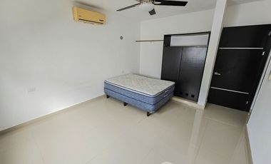 Casa · Residencial Arbolada · 4 Recámaras · Terreno Grande · Huayacan